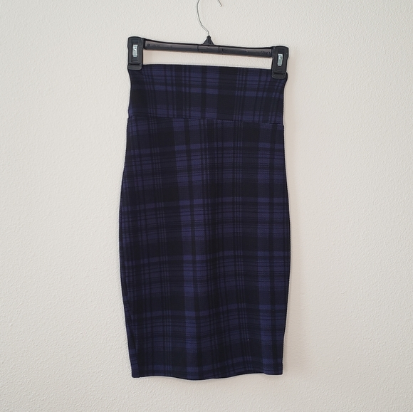 Ultra flirt navy and black plaid pencil skirt - Picture 2 of 7